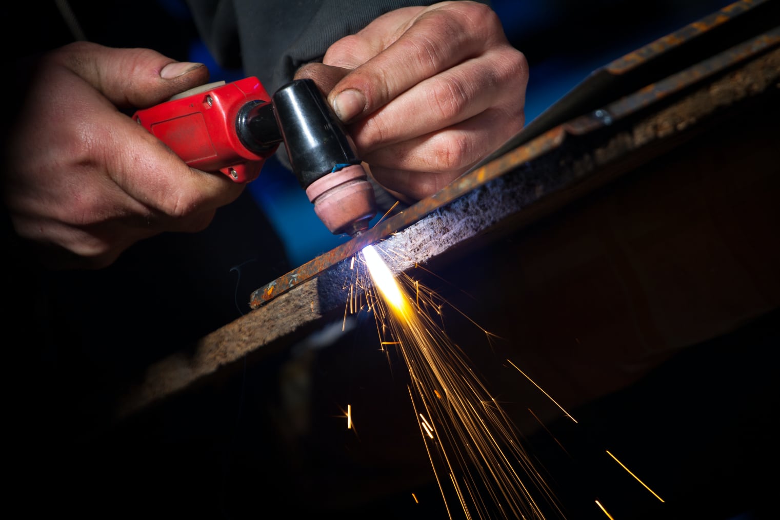 Plasma Cutters – Cutting with the 4th State of Matter