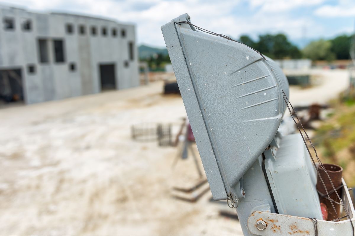 Using Hidden Cameras to Monitor Equipment and Prevent Theft on Construction Sites